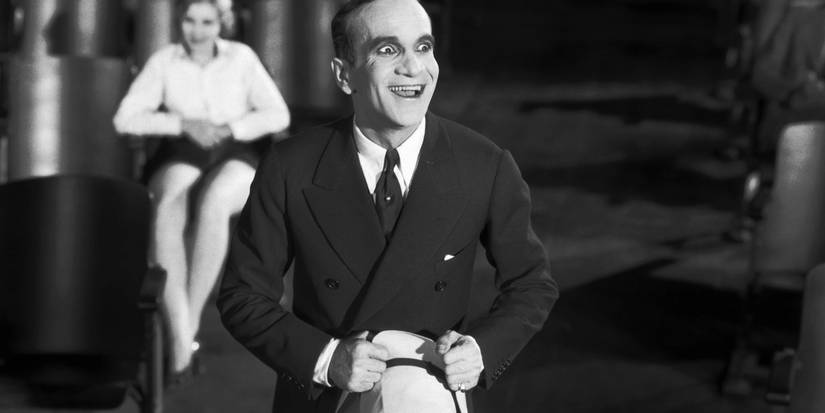 Al Jolson grins widely in The Jazz Singer (1927)