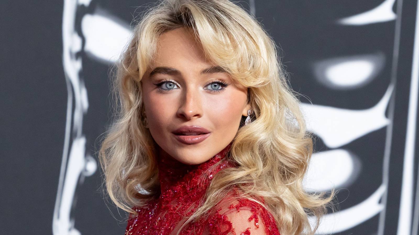 Sabrina Carpenter to Reboot Alice in Wonderland Into a New Musical