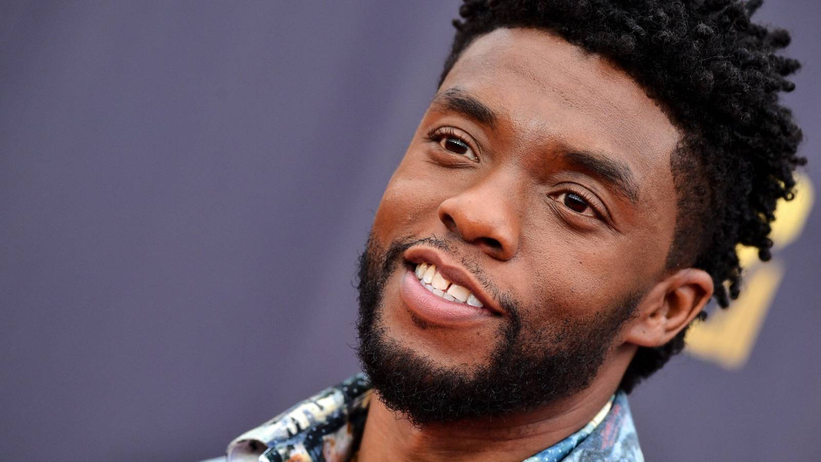 Tom Felton erinnert sich an die Zusammenarbeit mit Chadwick Boseman im ...