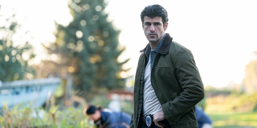 Franco Lo Presti as Detective West examining a crime scene in Tracker 'Eurydice'