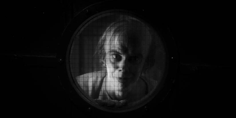 Pennywise shows itself as Bob Gray to Ingrid in Juniper Hill in Welcome to Derry Ep. 6