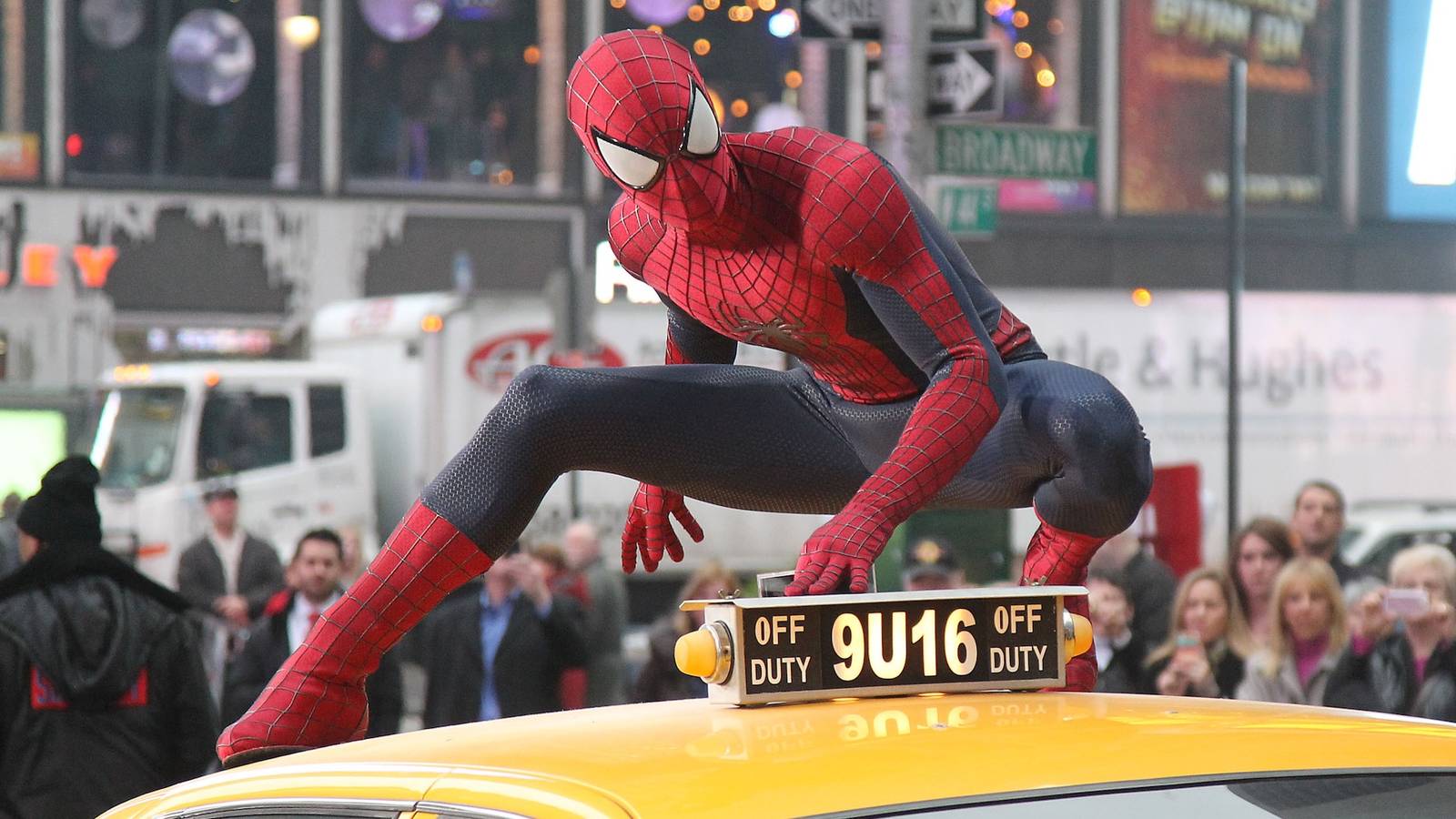 Spider-Man's Crazy Alien Romance is a Game-Changer, and We Have an Exclusive Preview