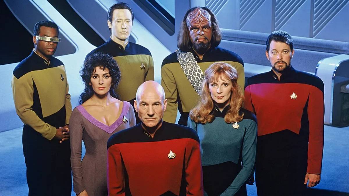 Star Trek's Starfleet Faces New Perils While Seeking Peace In Thrilling New Story