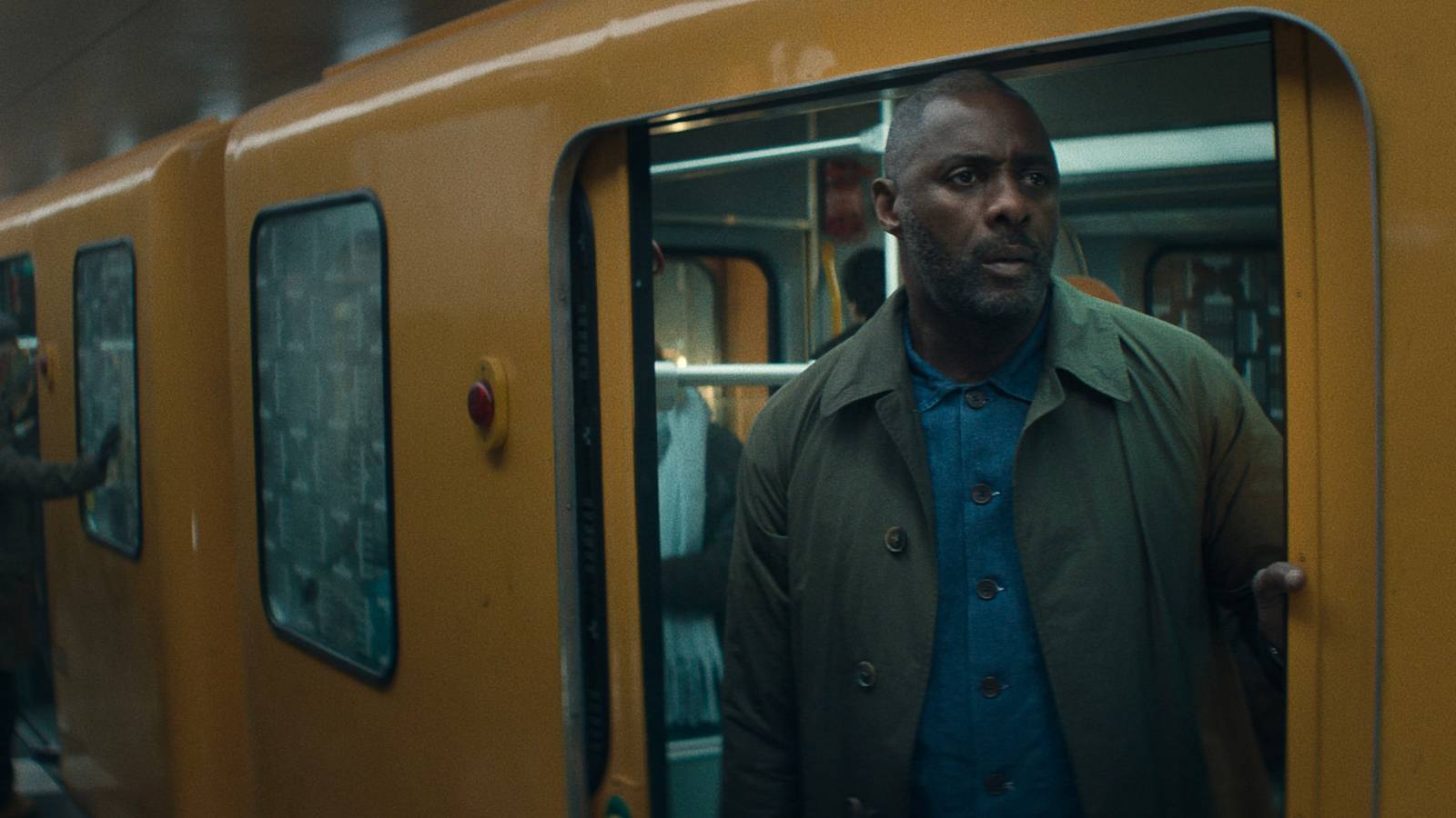 Idris Elba's Motives Are Challenged in New Tense Clip From His Apple TV Crime Thriller Hijack (Exclusive)