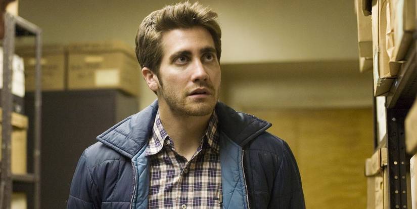 Jake Gyllenhaal's Robert Graysmith stands in a storage room in Zodiac