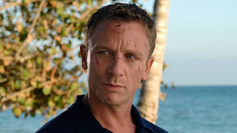 An injured James Bond recovers on an island villa in Casino Royale