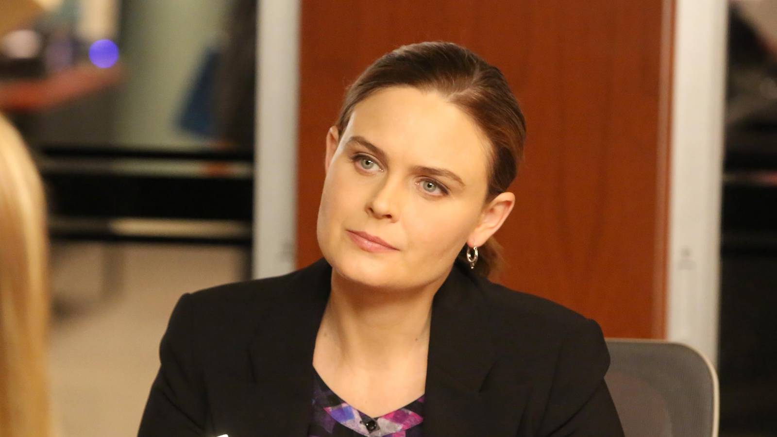 Emily Bone Emily Deschanel’s Bones Replacement Show Fixes a Huge Revival Problem