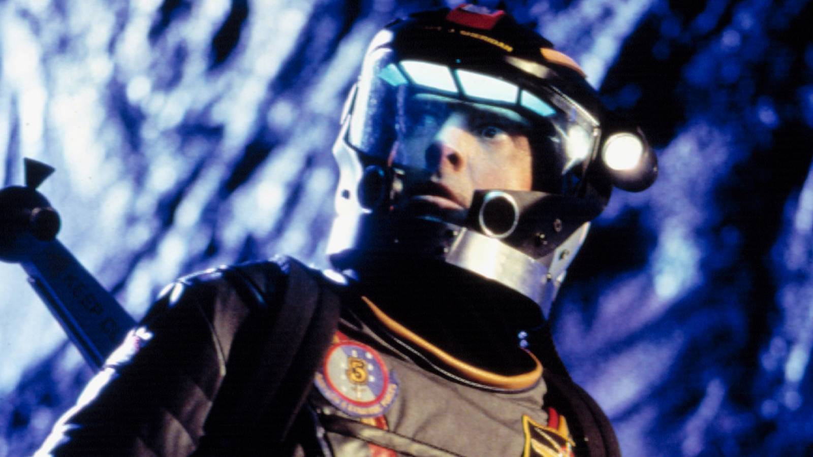 Babylon 5 is the 92% RT Space Opera That Resurrected Hard Sci-Fi for ...