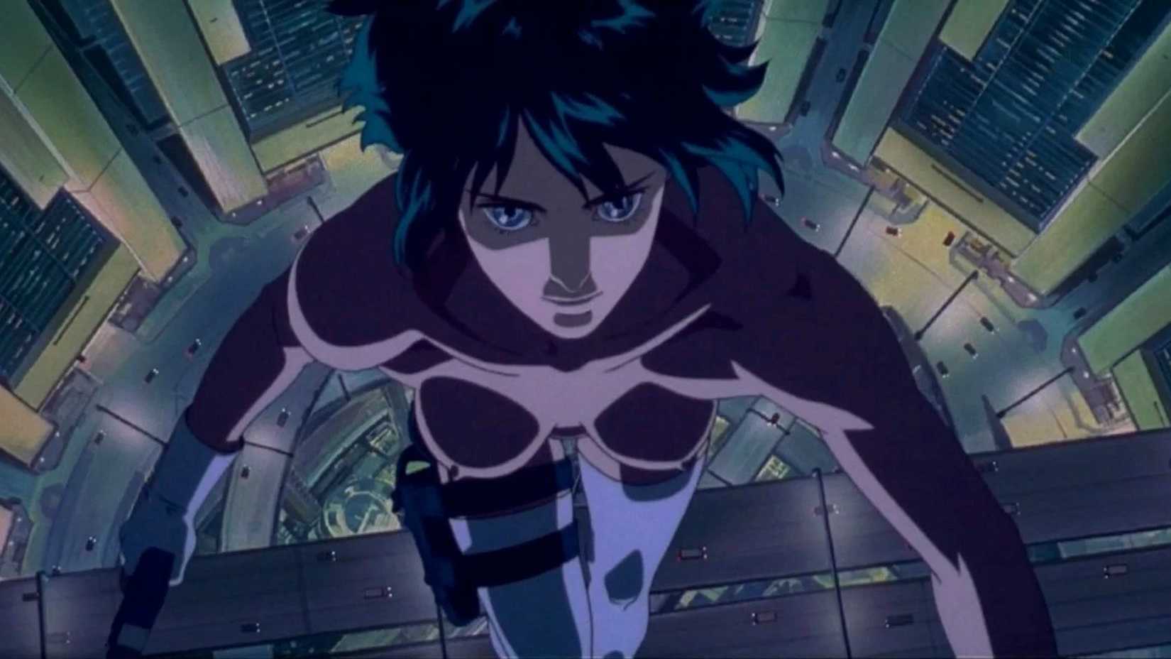 Motoko Kusanagi jumps off the side of a building in Ghost in the Shell