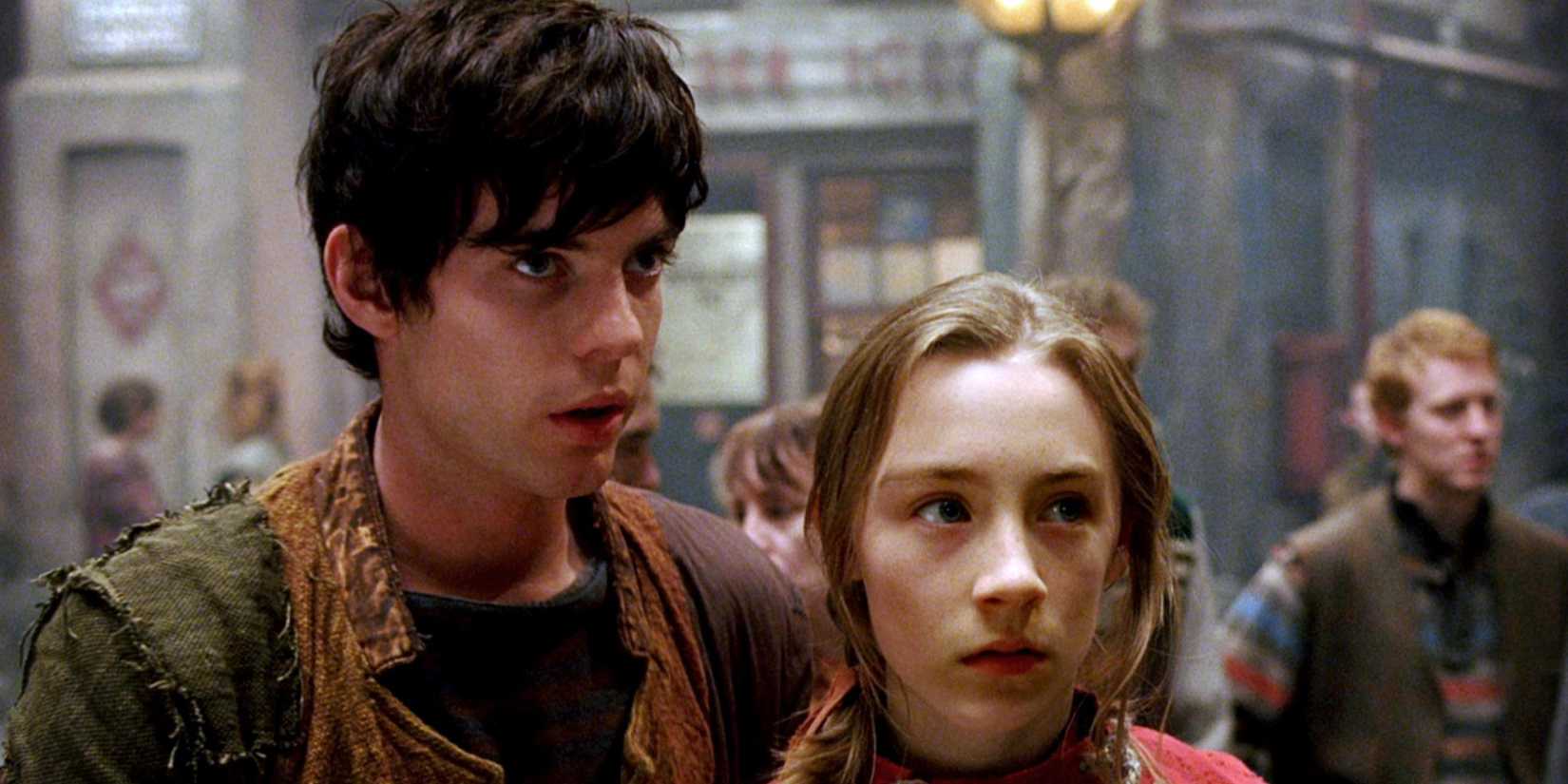 Doon (Harry Treadaway) and Lina (Saoirse Ronan) from City of Ember.