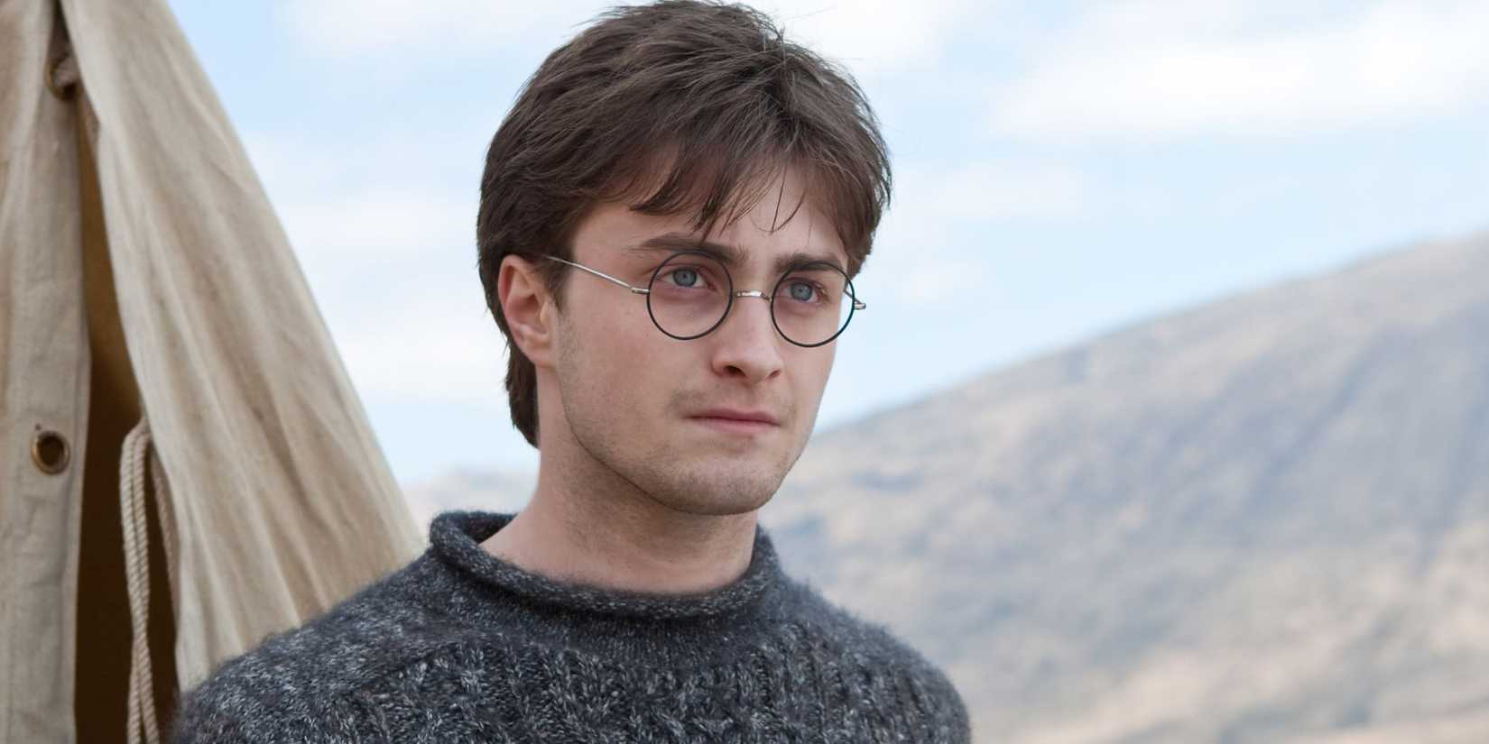 Daniel Radcliffe as Harry Potter in the Deathly Hallows.
