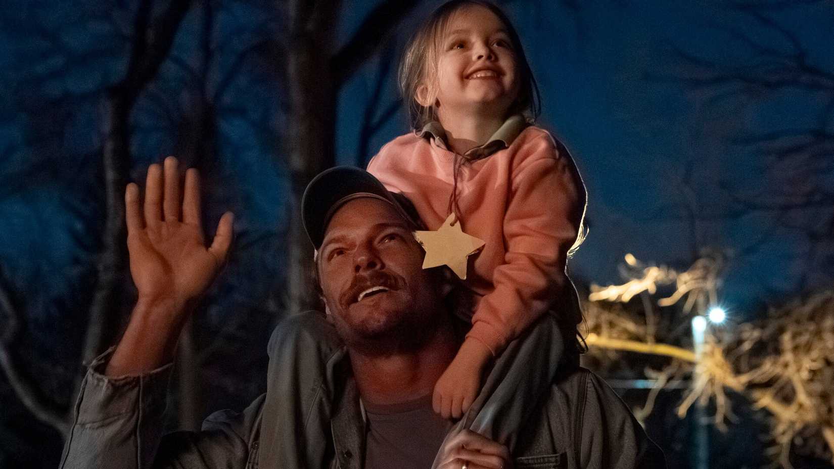 Ordinary Angels, Starring Hilary Swank and Alan Ritchson, Reaches Netflix Top 10