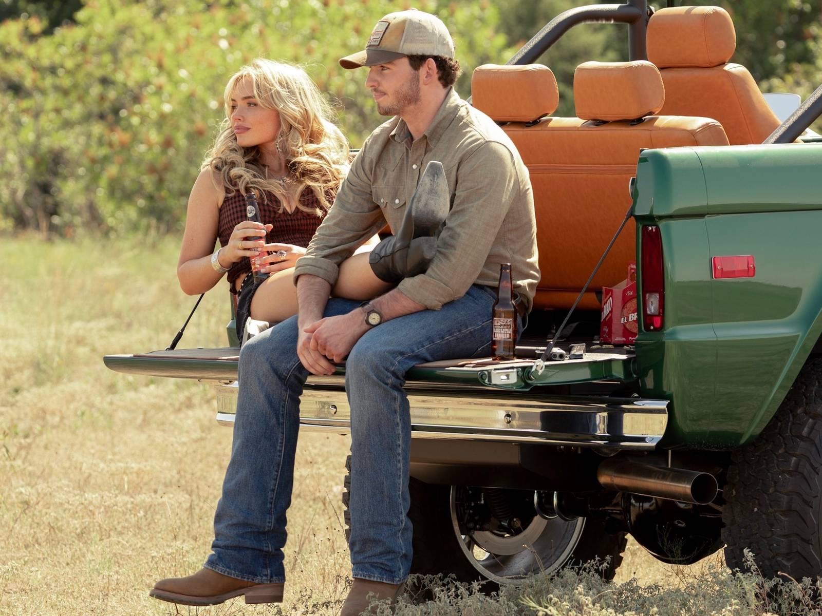 Dutton Ranch Star Reveals Her Favorite Details About Working on the  Yellowstone Spinoff: 'Hitting Men'