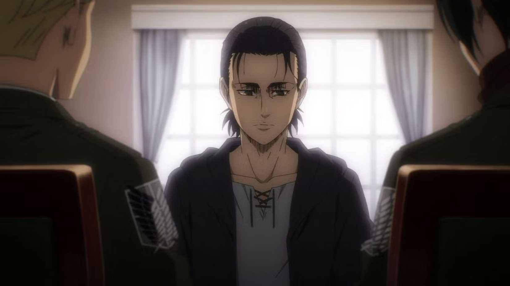 Eren Yeager assis, découragé, devant Armin et Mikasa dans la saison 4 de L'Attaque des Titans.