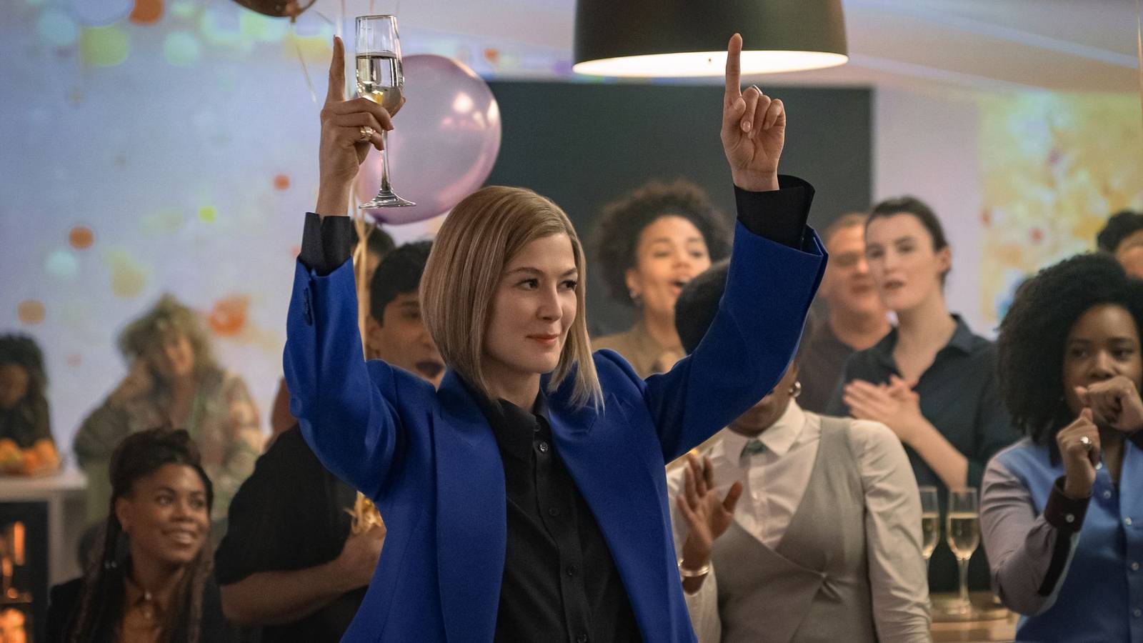 Rosamund Pike's New 93-Minute Netflix Movie Is the No. 1 Film in the World Despite Abysmal Reviews