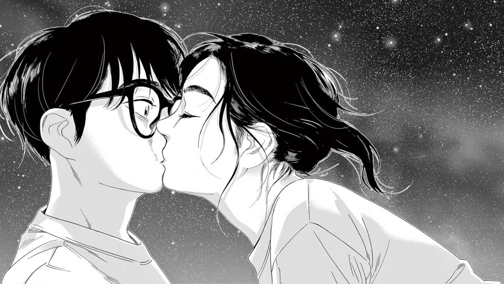 Nakami and Isaki share a kiss in Insomniacs After School manga