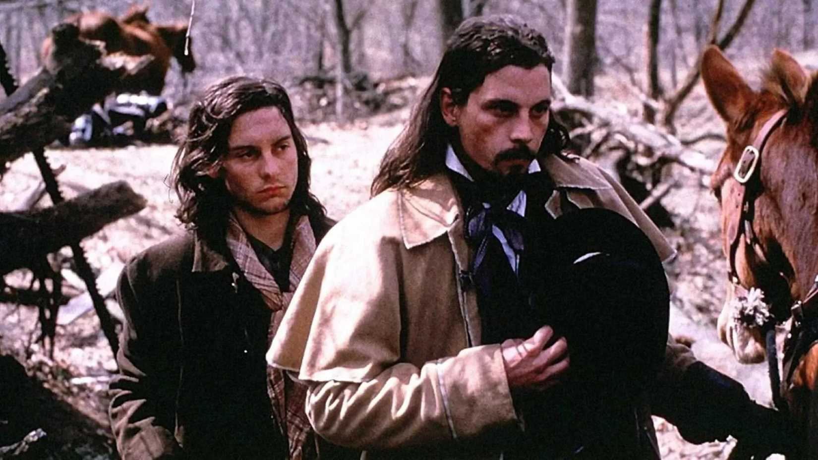 Tobey Maguire and Skeet Ulrich in Ride with the Devil