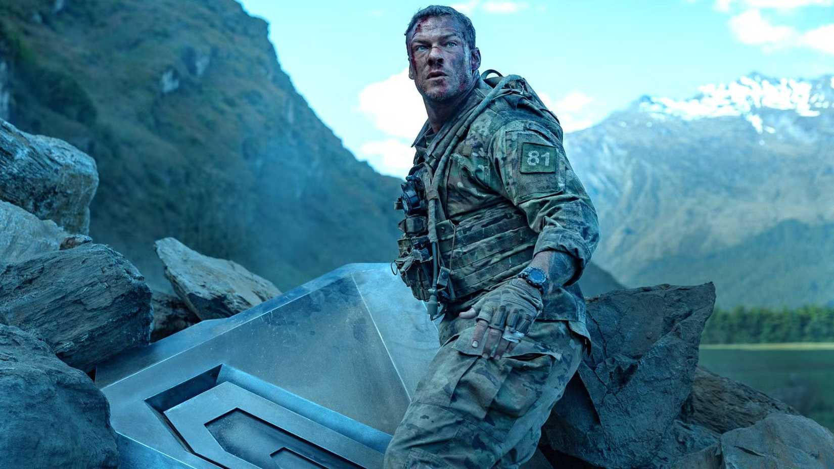 Alan Ritchson's War Machine Is One of the Best Sci-Fi Movies of the Year