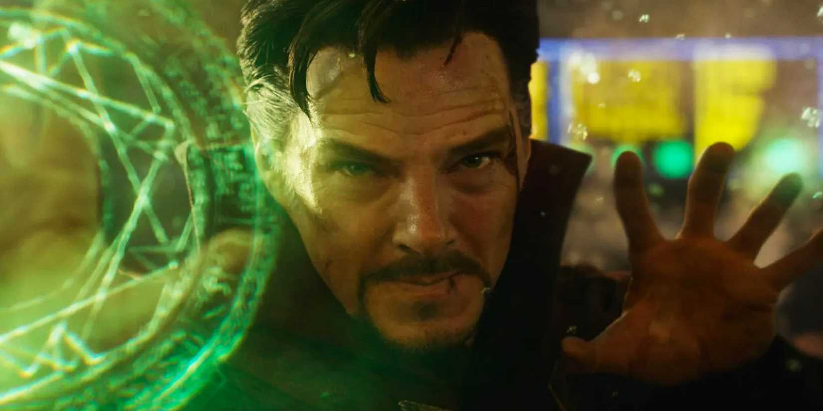Doctor Strange using green time magic in Doctor Strange