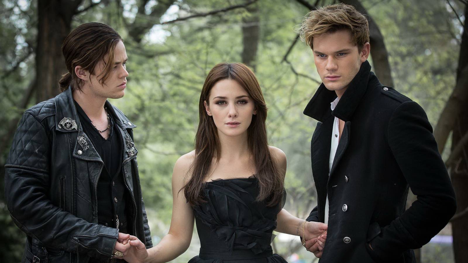Failed Twilight Replacement With 7% RT Score Gets Redemption on Netflix ...