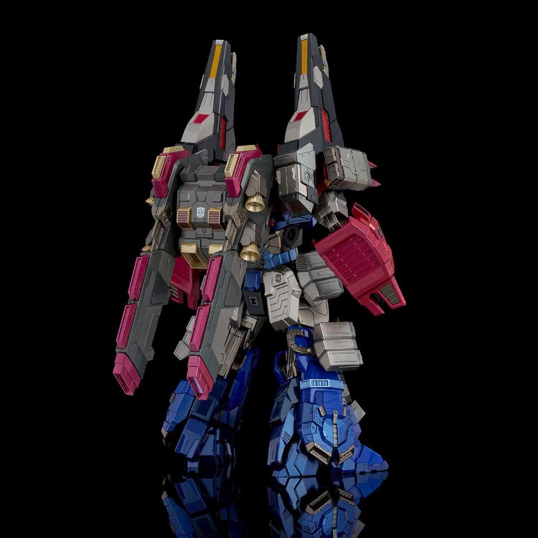 40 Years Later, Transformers Reimagines Ultra Magnus With a Dark