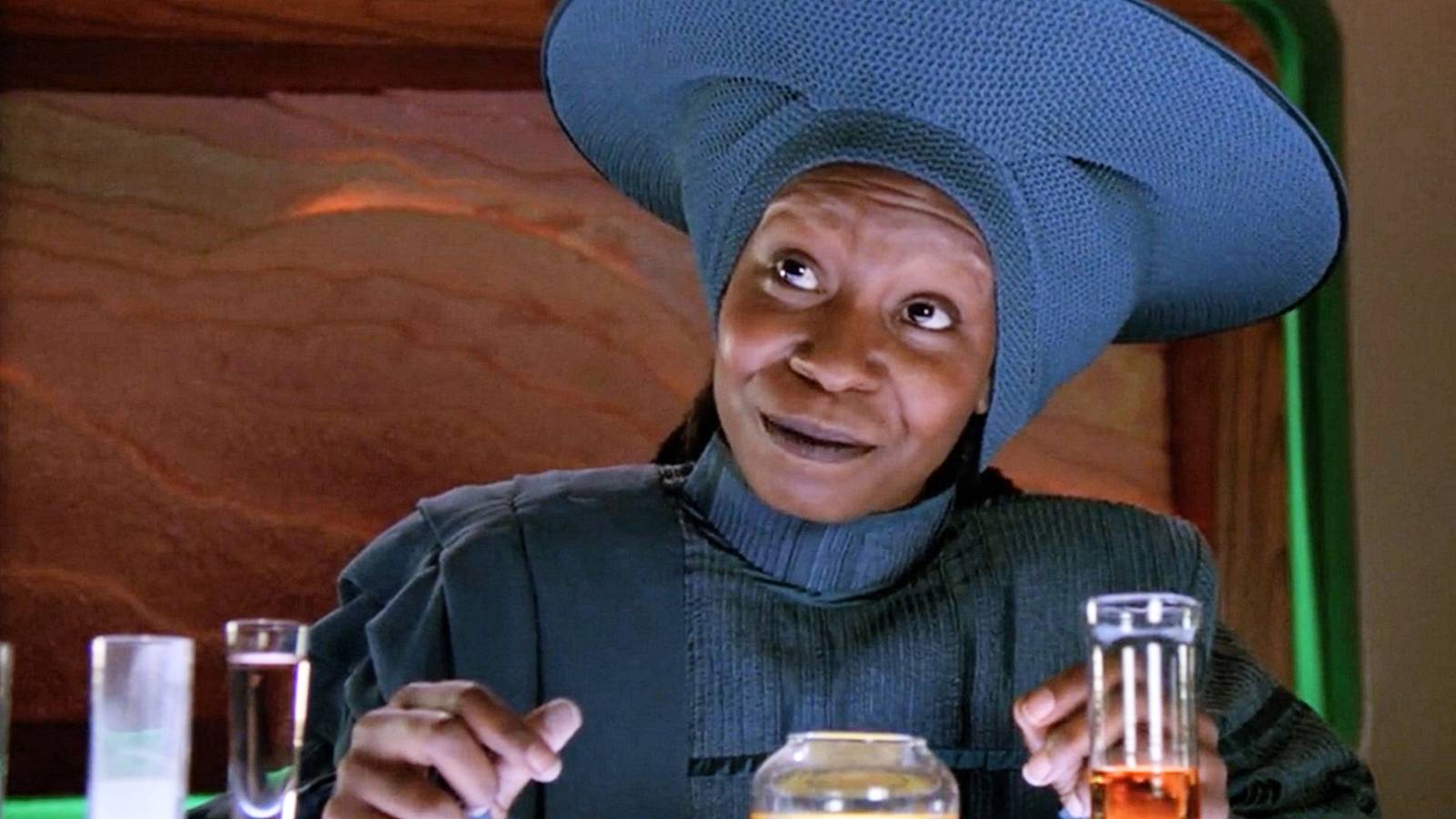 34 Years Later, Star Trek's Best Guinan Episode Hits Harder Than Any Trek Time Travel Story Since