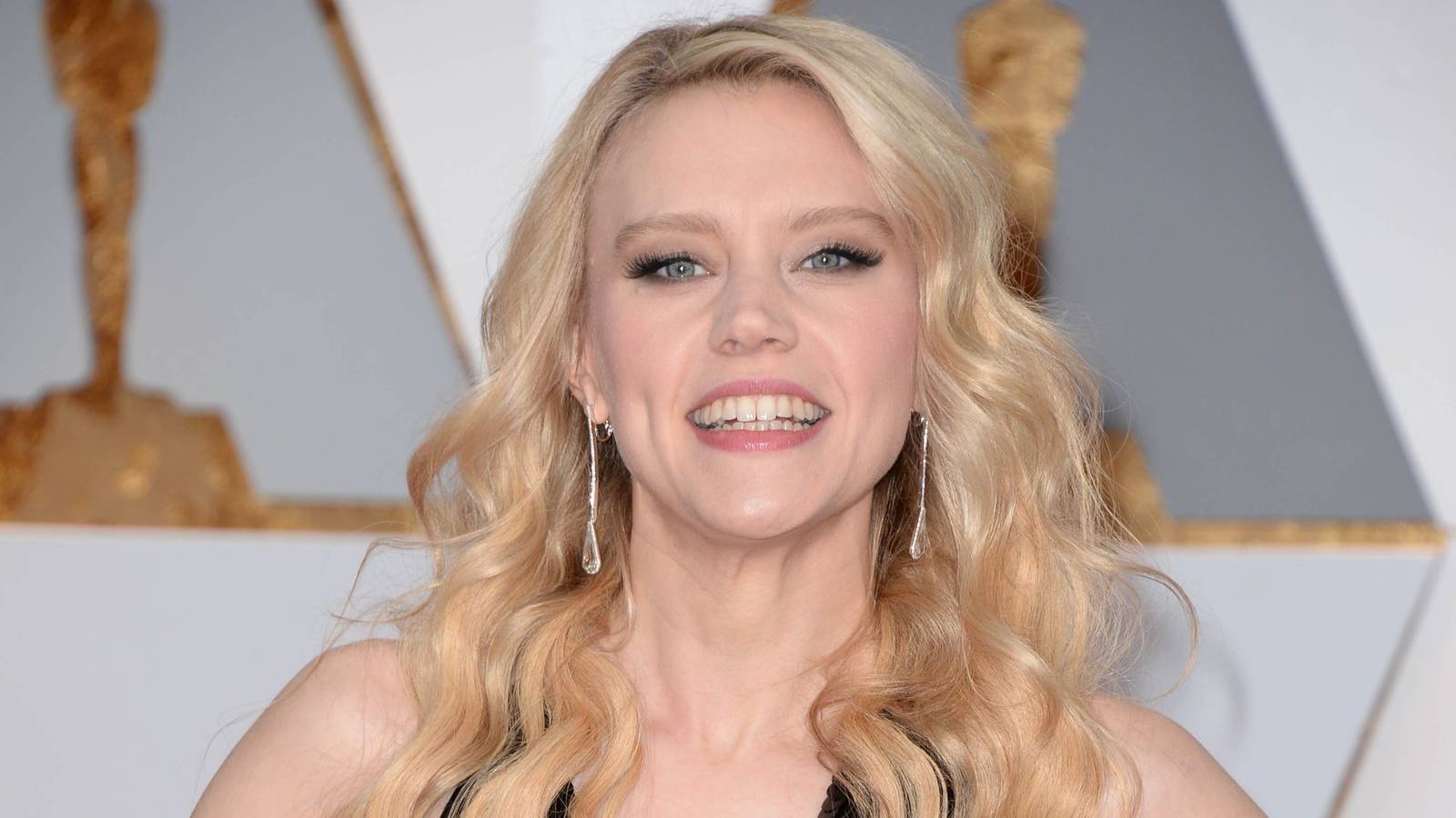 Kate McKinnon's Fantasy Satire Show Officially Returns With Hilarious Clip ...