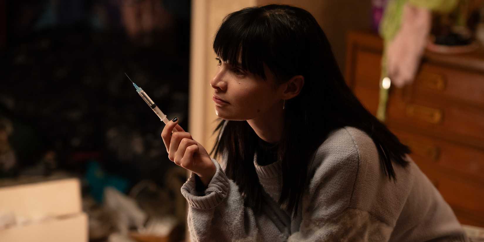Hulu s Female Serial Killer Series Based On 39 Year Old Thriller Debuts hulu-s-female-serial-killer-series-based-on-39-year-old-thriller-debuts