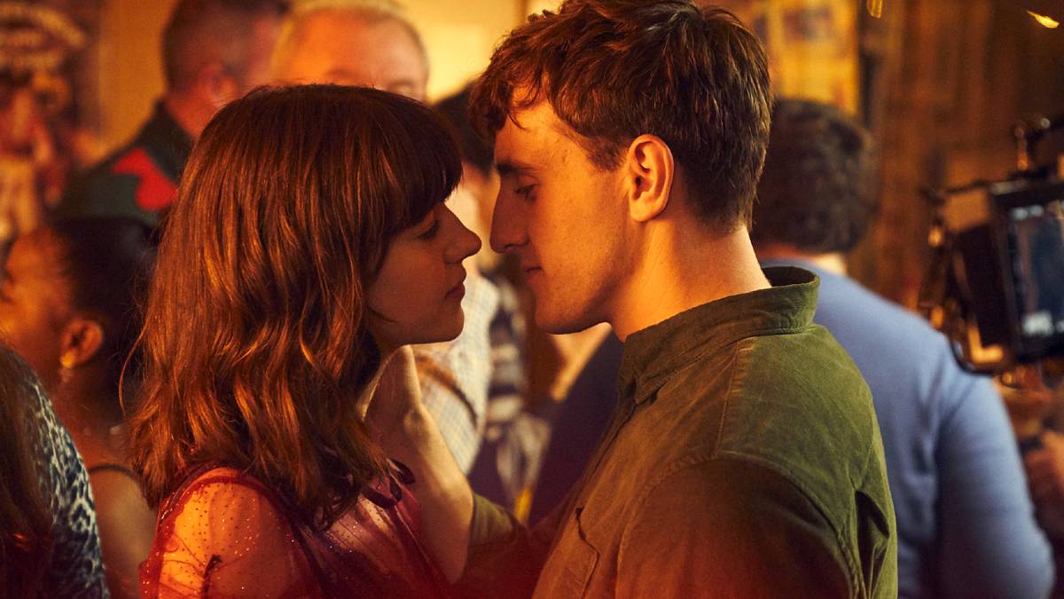 Best Steamy TV Shows On Hulu Right Now