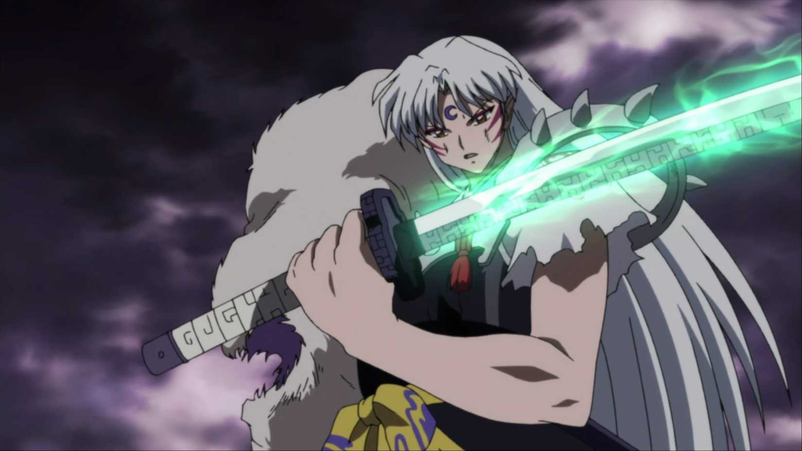 Sesshomaru holding Bakusaiga in Inuyasha