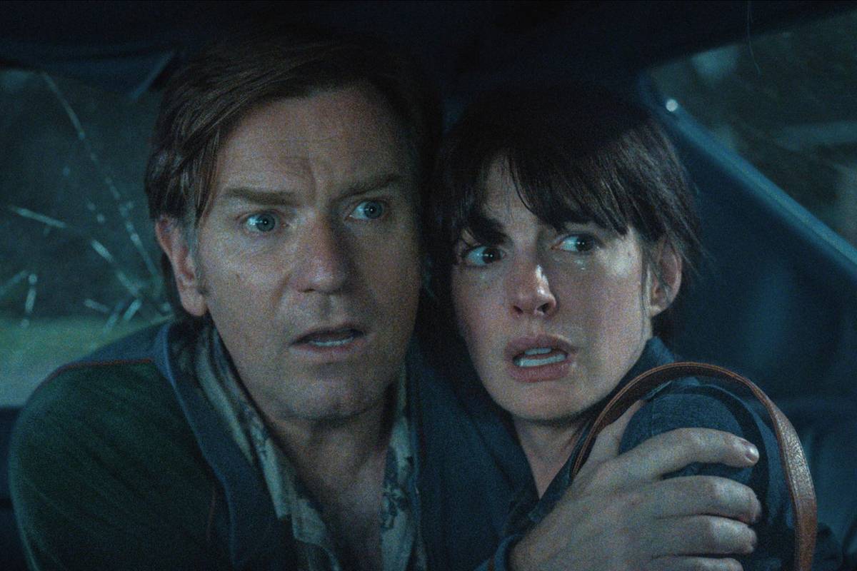 the-end-of-oak-street-sci-fi-thriller-ewan-mcgregor