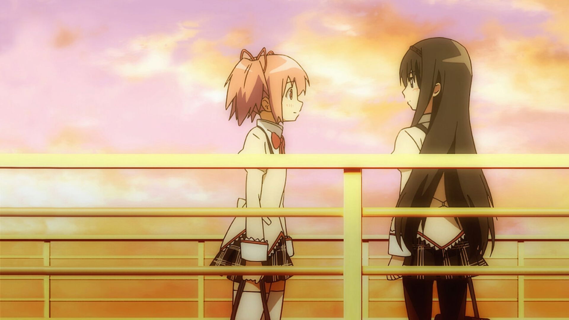 Madoka Kaname et Homura Akemi dans l'anime Puella Magi Madoka Magica