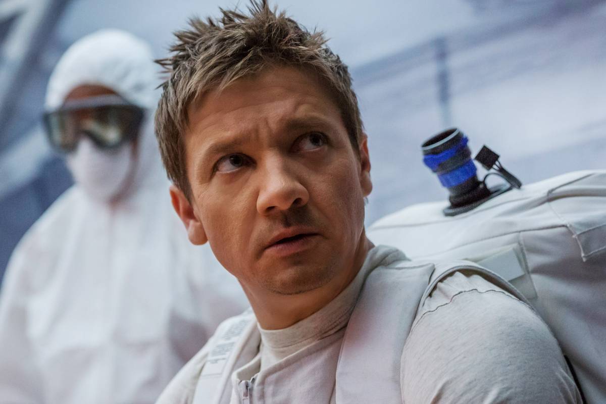 Jeremy Renner and Amy Adams in the acclaimed science fiction film