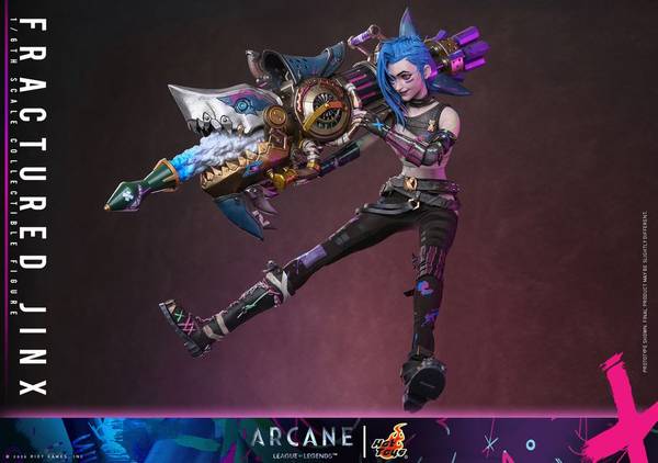 The Fractured Jinx Sixth Scale Collectible Figure is based on Jinx's appearance in Arcane: League of Legends Season 2, featuring a punk rock aesthetic suited for battle.