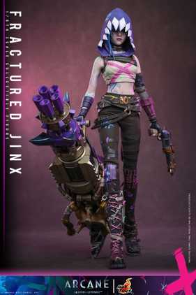 The Fractured Jinx Sixth Scale Collectible Figure is based on Jinx's appearance in Arcane: League of Legends Season 2, featuring a punk rock aesthetic suited for battle.