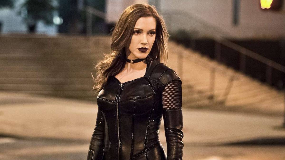 Erster Blick auf die Stars von Arrow und Vampire Diaries im ...