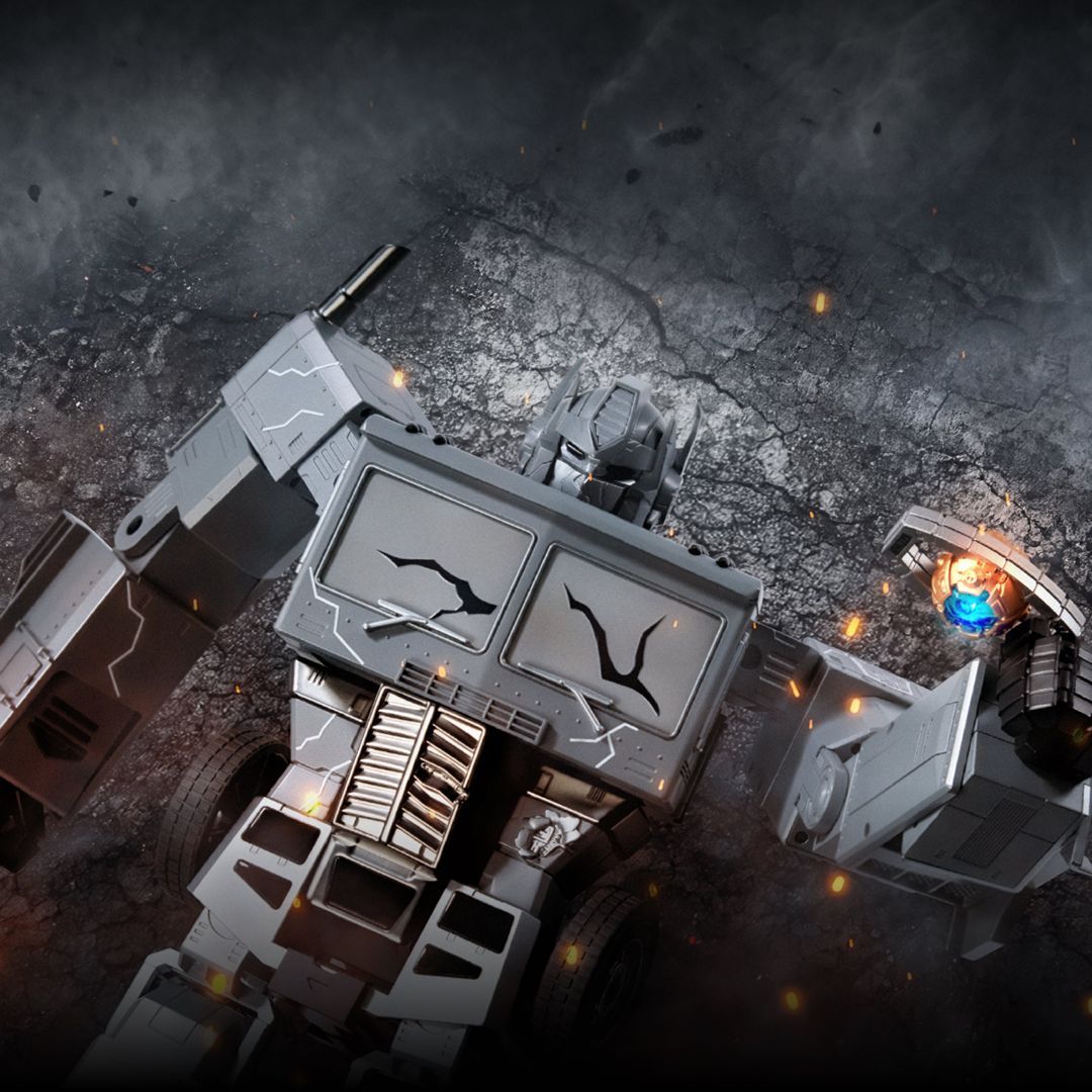 40 Years Later, Transformers Brings Fallen Optimus Prime Back to Life