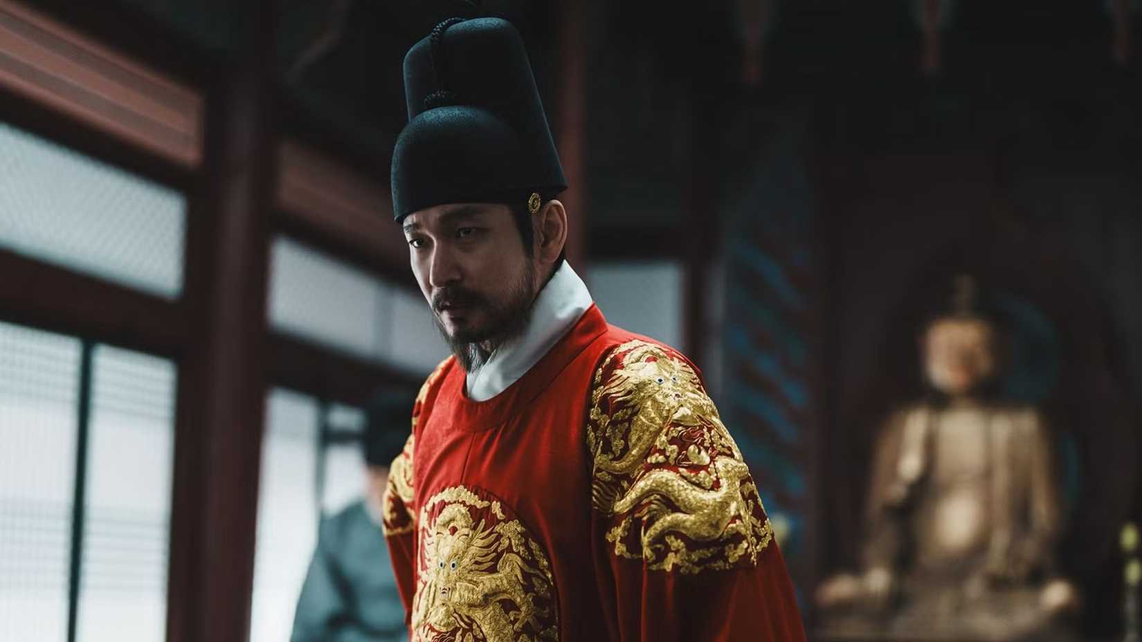 The East Palace king