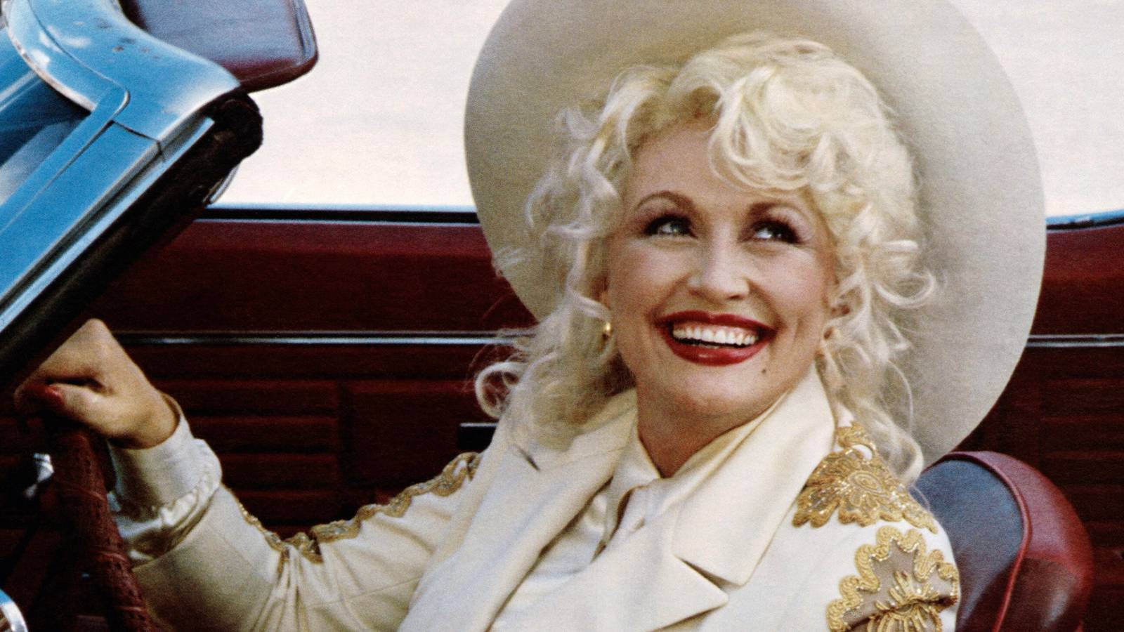 5 Greatest Dolly Parton Movies, Ranked