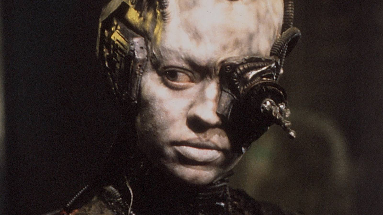 Seven of Nine's Greatest Star Trek: Voyager Line Hits 10x Harder 28 Years Later