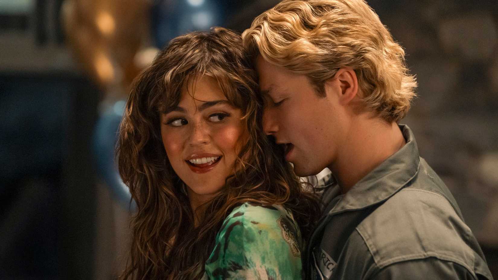 Prime Video's 'Off Campus' (91% RT) Climbs Back Into U.S. Top 10 Charts