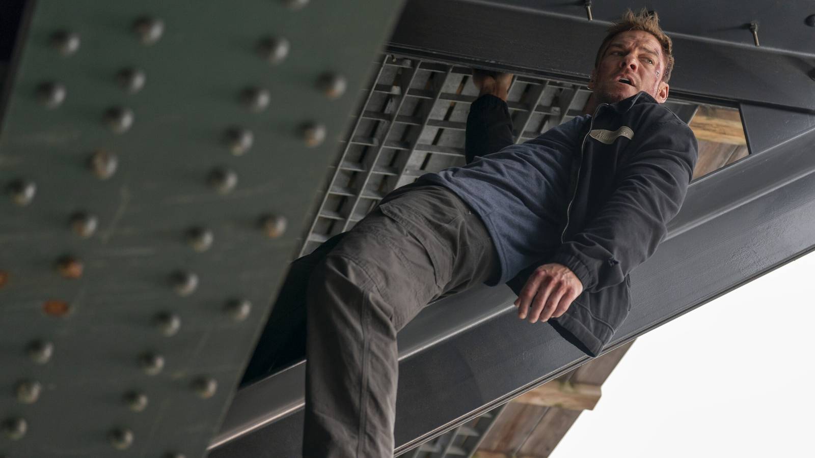 Reacher Season 4 Review: Alan Ritchson's Biggest & Most Brutal Season Yet