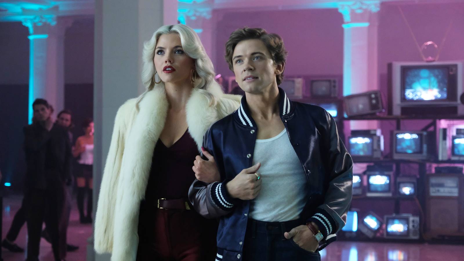 The Shards Star Unpacks the ‘Bowie Energy’ and Other ’80s References in ...