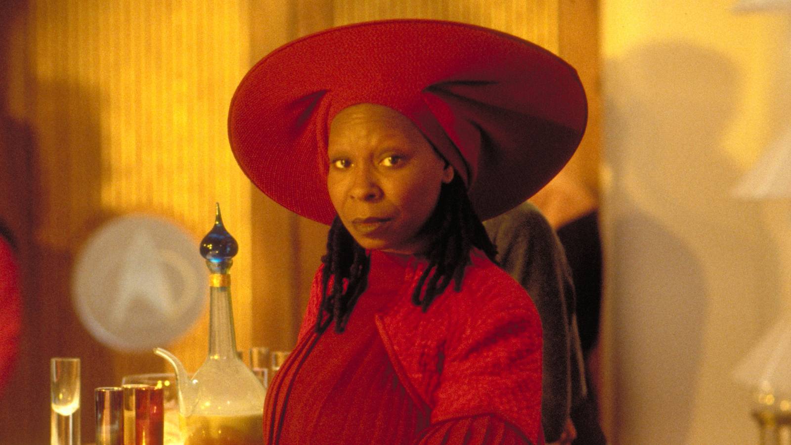 Star Trek's Best Guinan Episode Is 1 of the Greatest Time-Travel Stories in Sci-Fi History