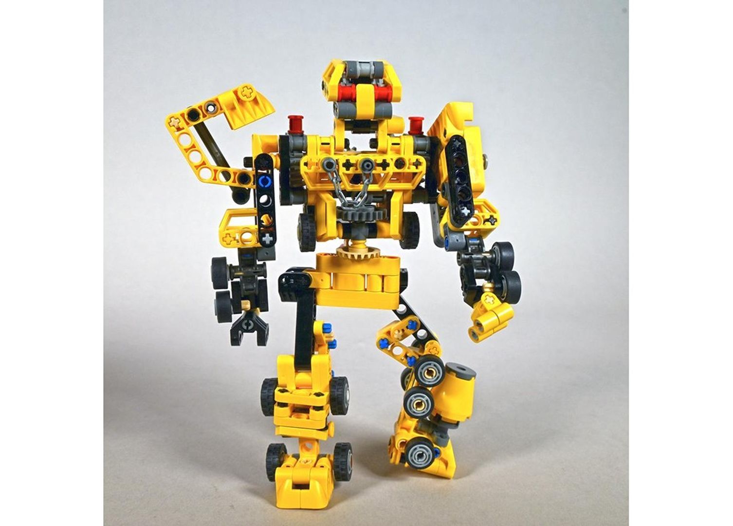 8 New LEGO Mighty Machines Combine Into a Massive Transformers Villain
