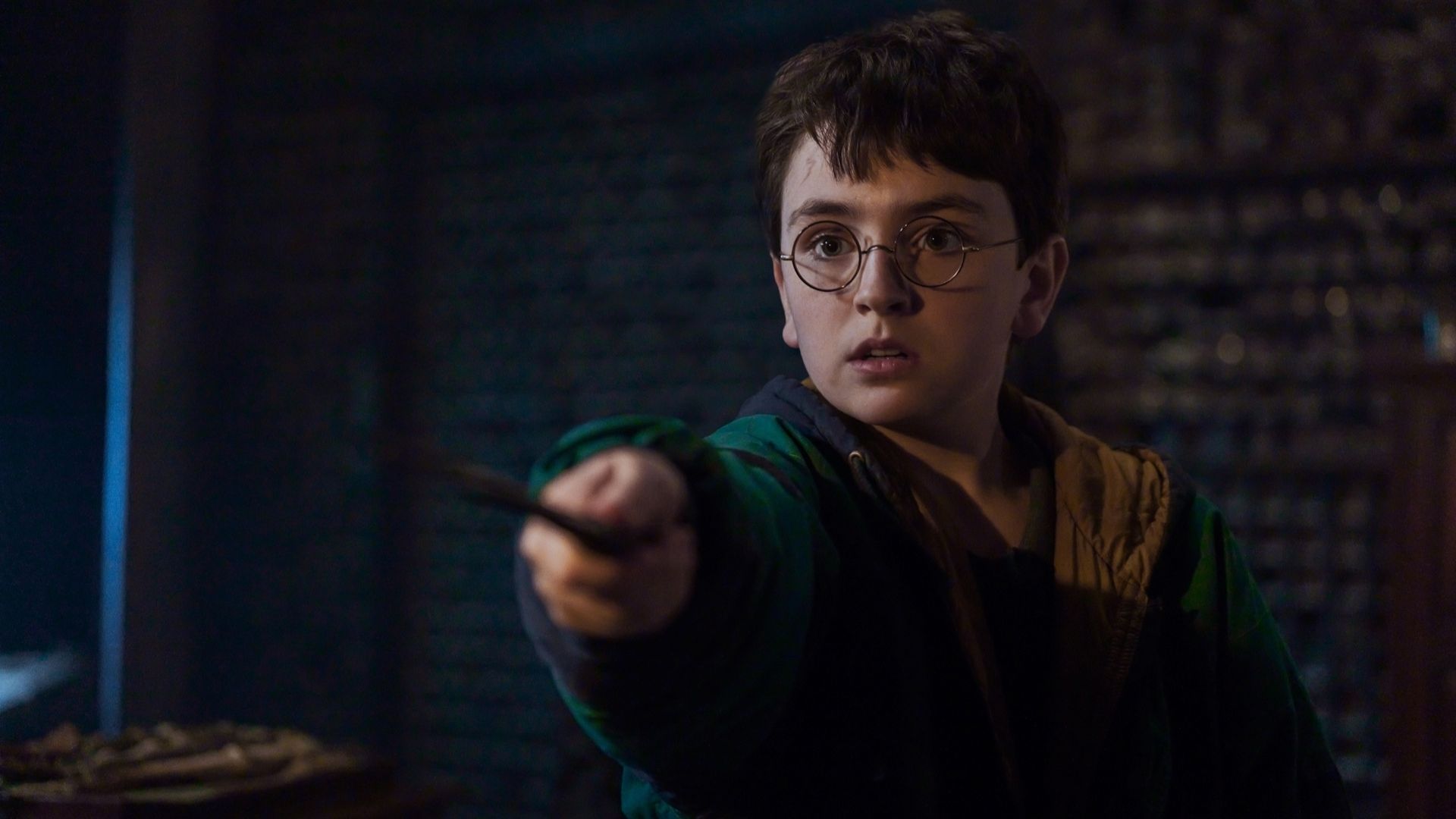 harry-potter-season-1-dominic-mclaughlin-wand-out