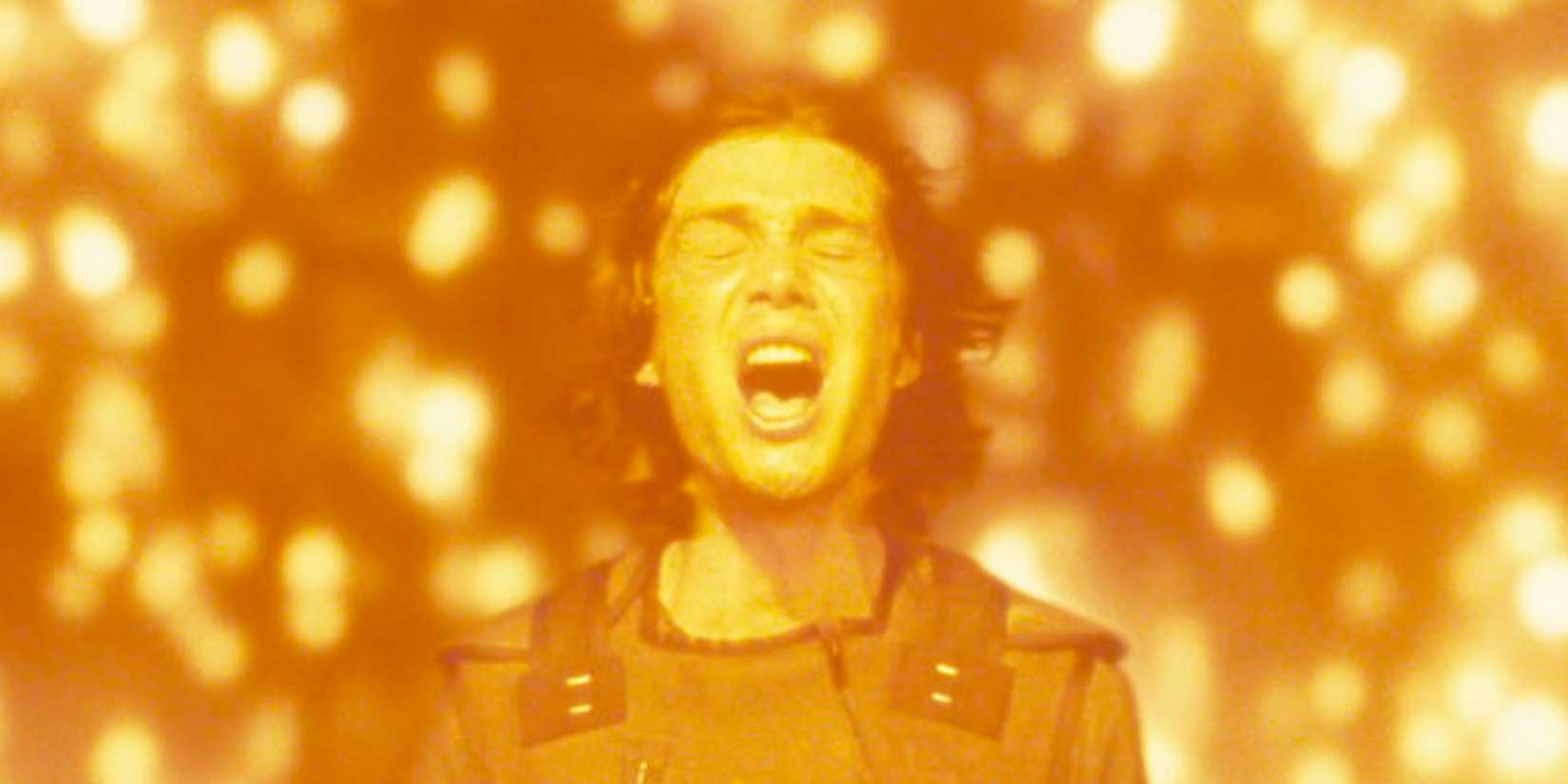 Cillian Murphy as Robert Capa dying in Sunshine