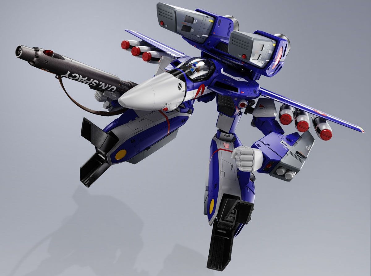 Legendary Space Opera Celebrates 45th Anniversary With Transforming ...