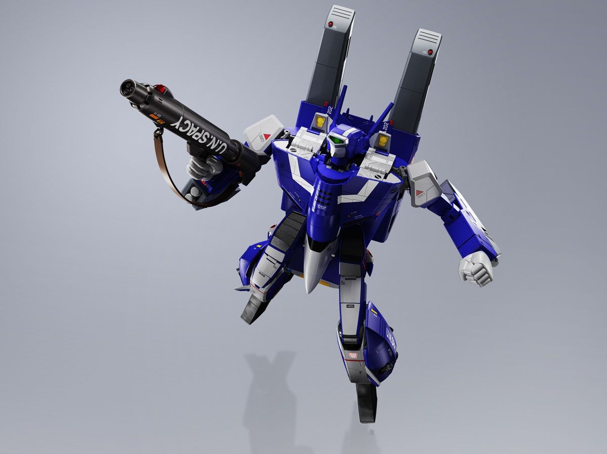 Legendary Space Opera Celebrates 45th Anniversary With Transforming ...