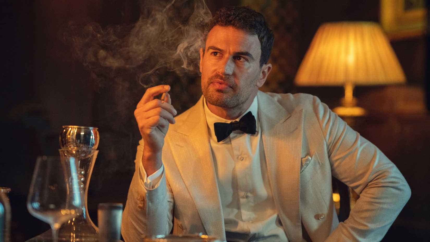 Frodo Backwards Netflix's 3-Season Guy Ritchie Crime Hit Reunites Frodo & Legolas After ...